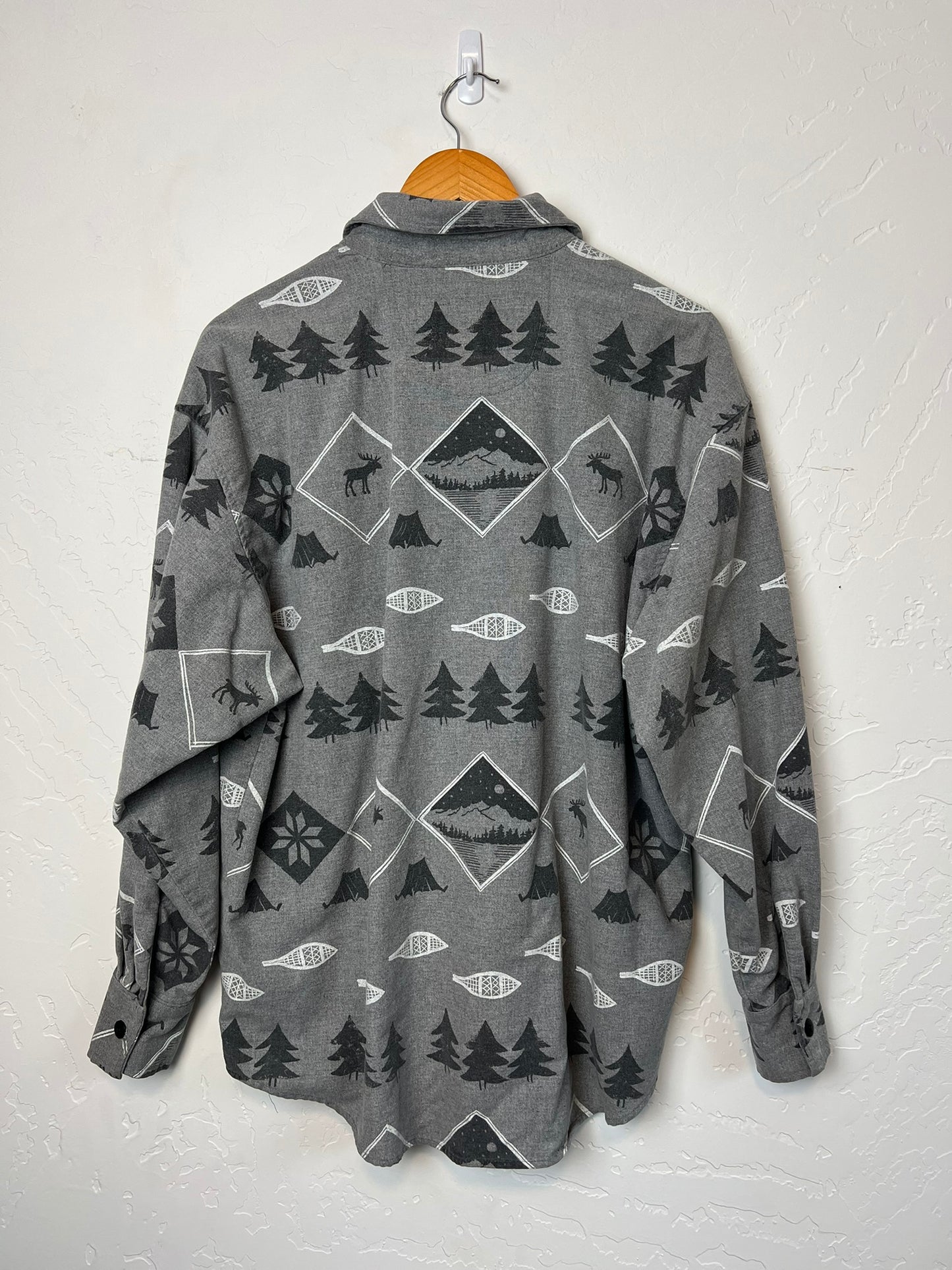 True Grit Outdoor Print Flannel with Moose and Mountains - S