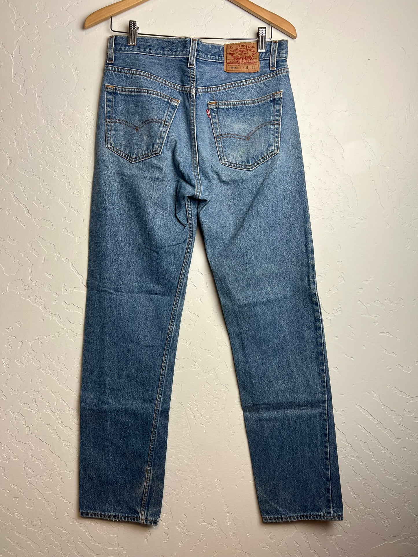 Levi's 501xx Button Fly Jeans Faded Indigo USA - W33 L36