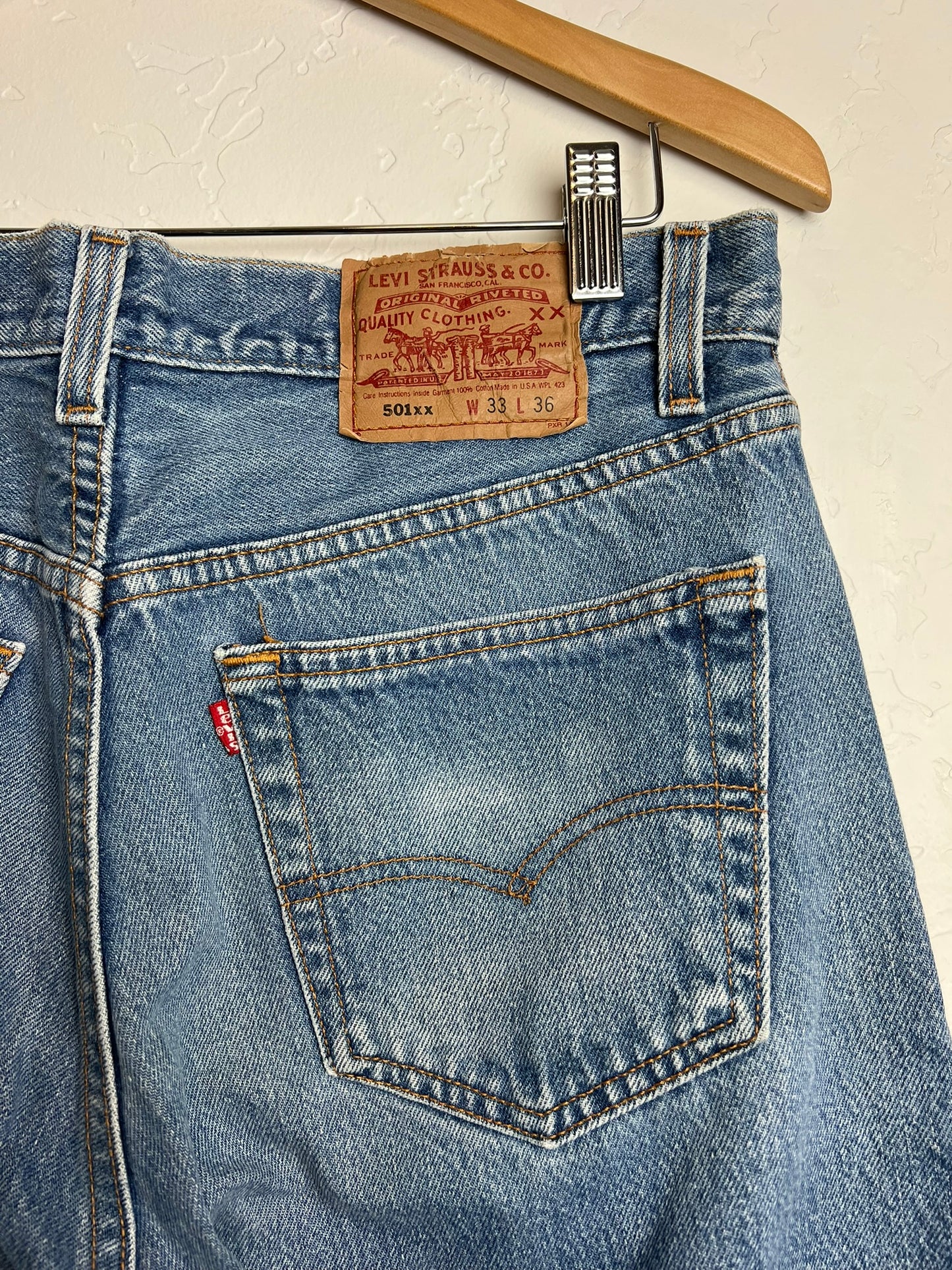 Levi's 501xx Button Fly Jeans Faded Indigo USA - W33 L36