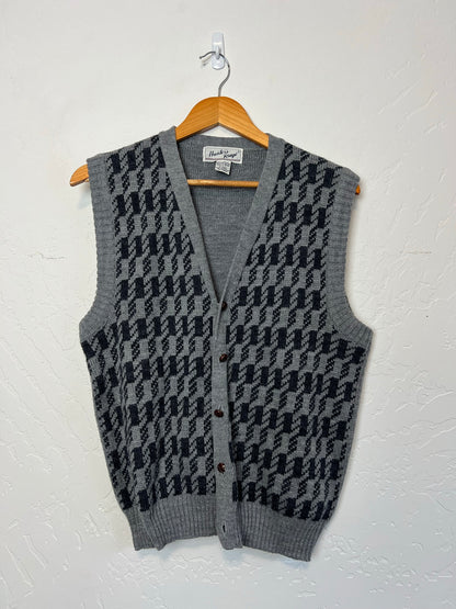 Hunters Ridge Grey & Black Geometric Knit Sweater Vest - Size L