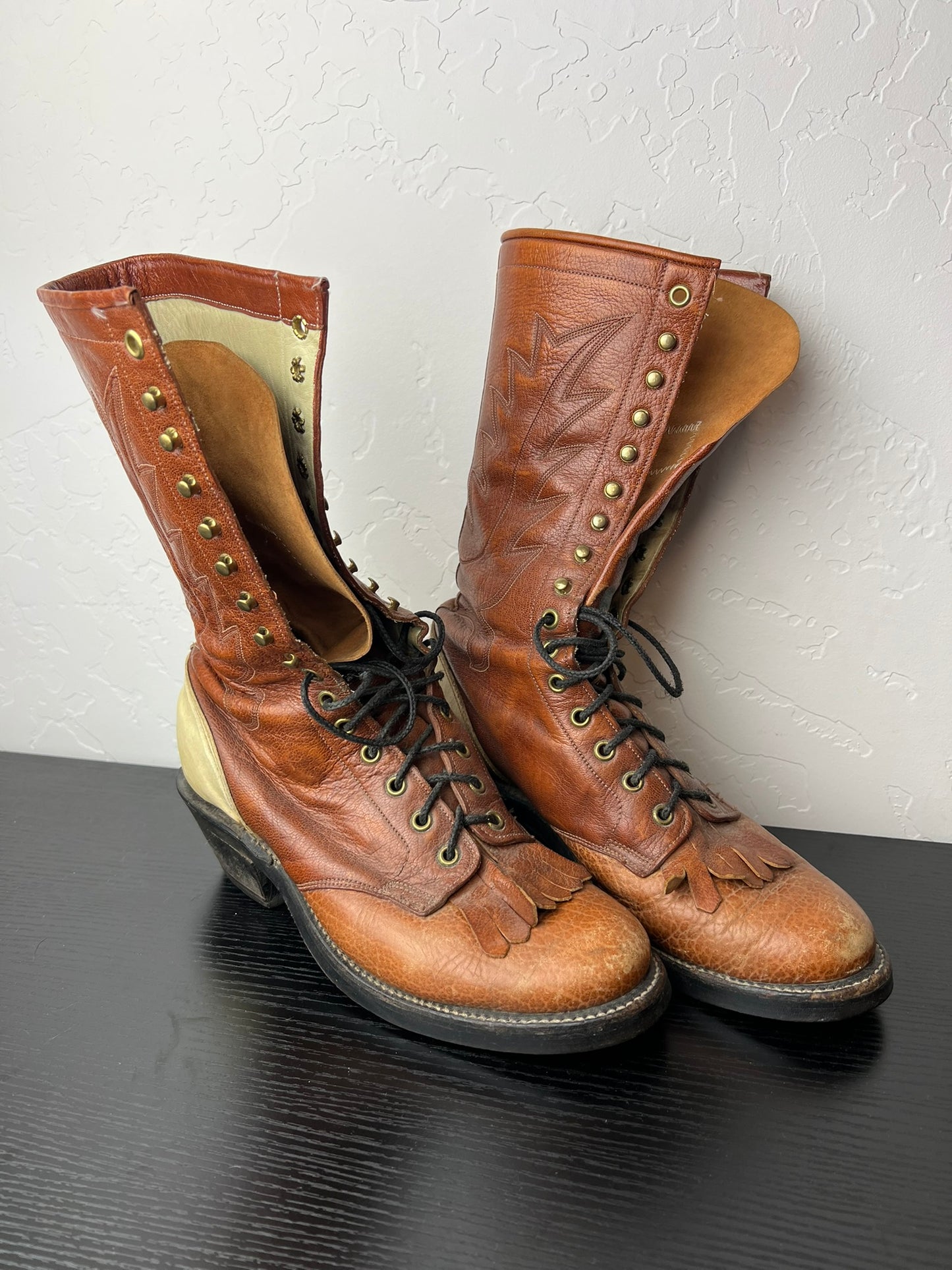 Western Outfitters Packer Boots Tooled - 8 D