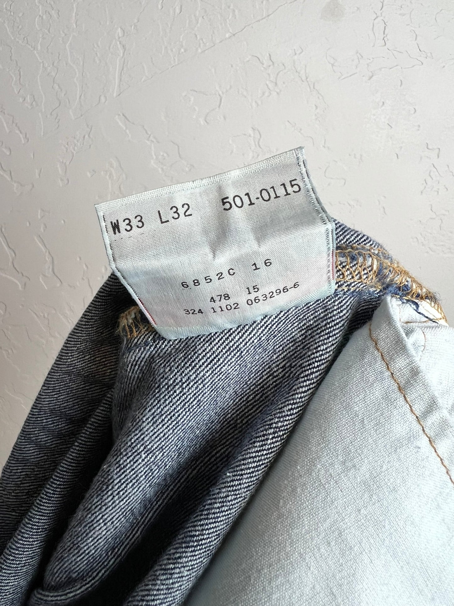 Levi's 501 Dark Indigo Button Fly Jeans USA - W33 L32