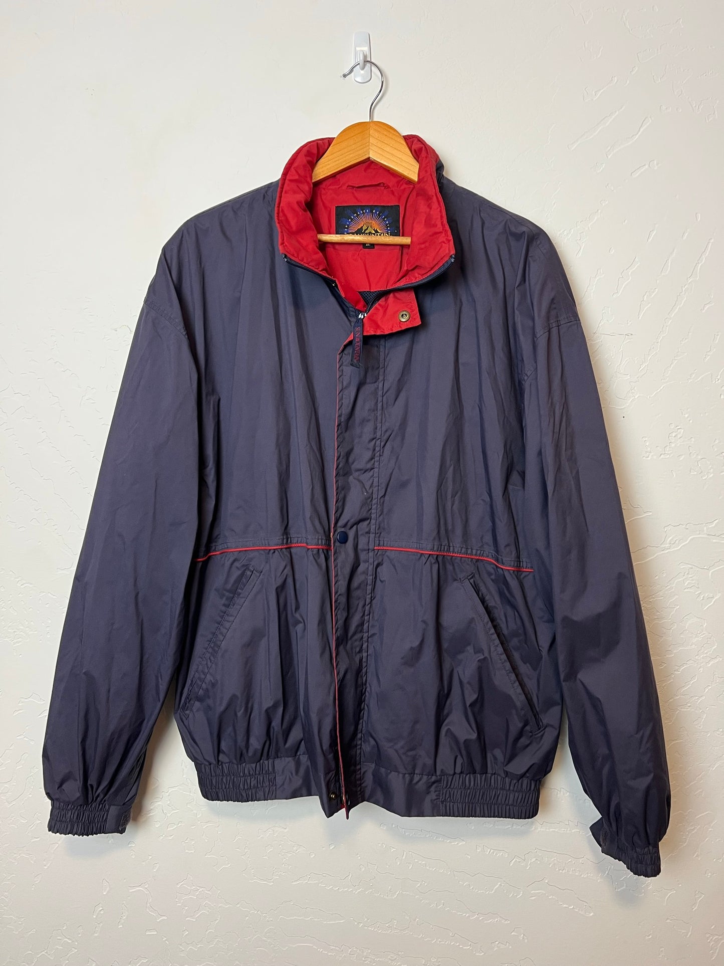 Sun Mountain Navy Golf Windbreaker with Red Lining - Size XL