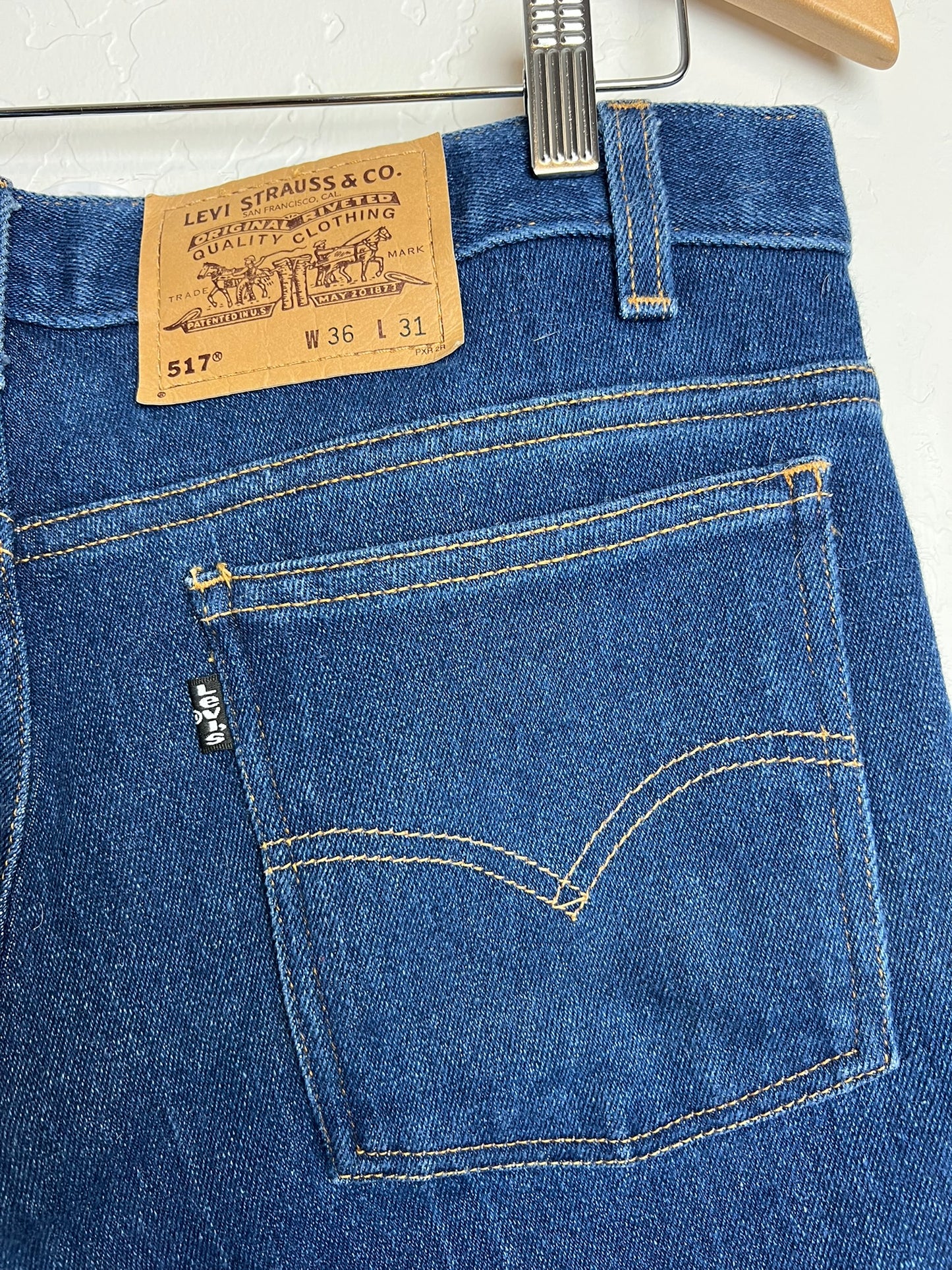 Levi's 517 Bootcut Jeans - 36x31