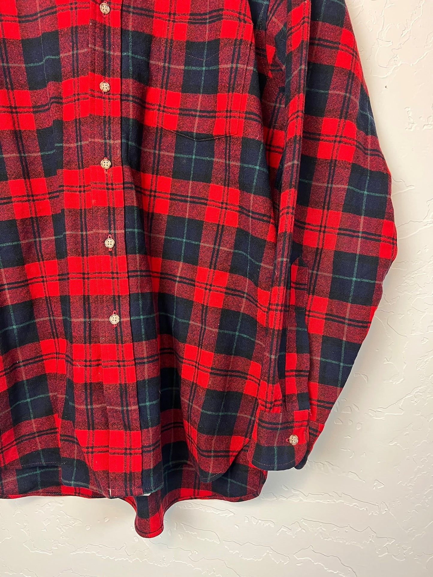 Pendleton Authentic Tartan Wool Flannel in Red and Black - L
