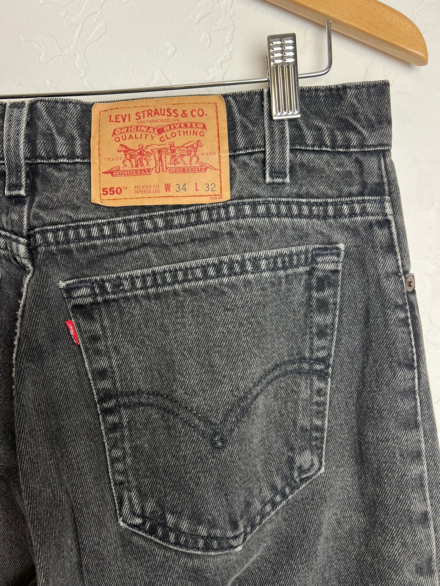 Levi's 550 Faded Black Tapered Jeans USA - W34 L32