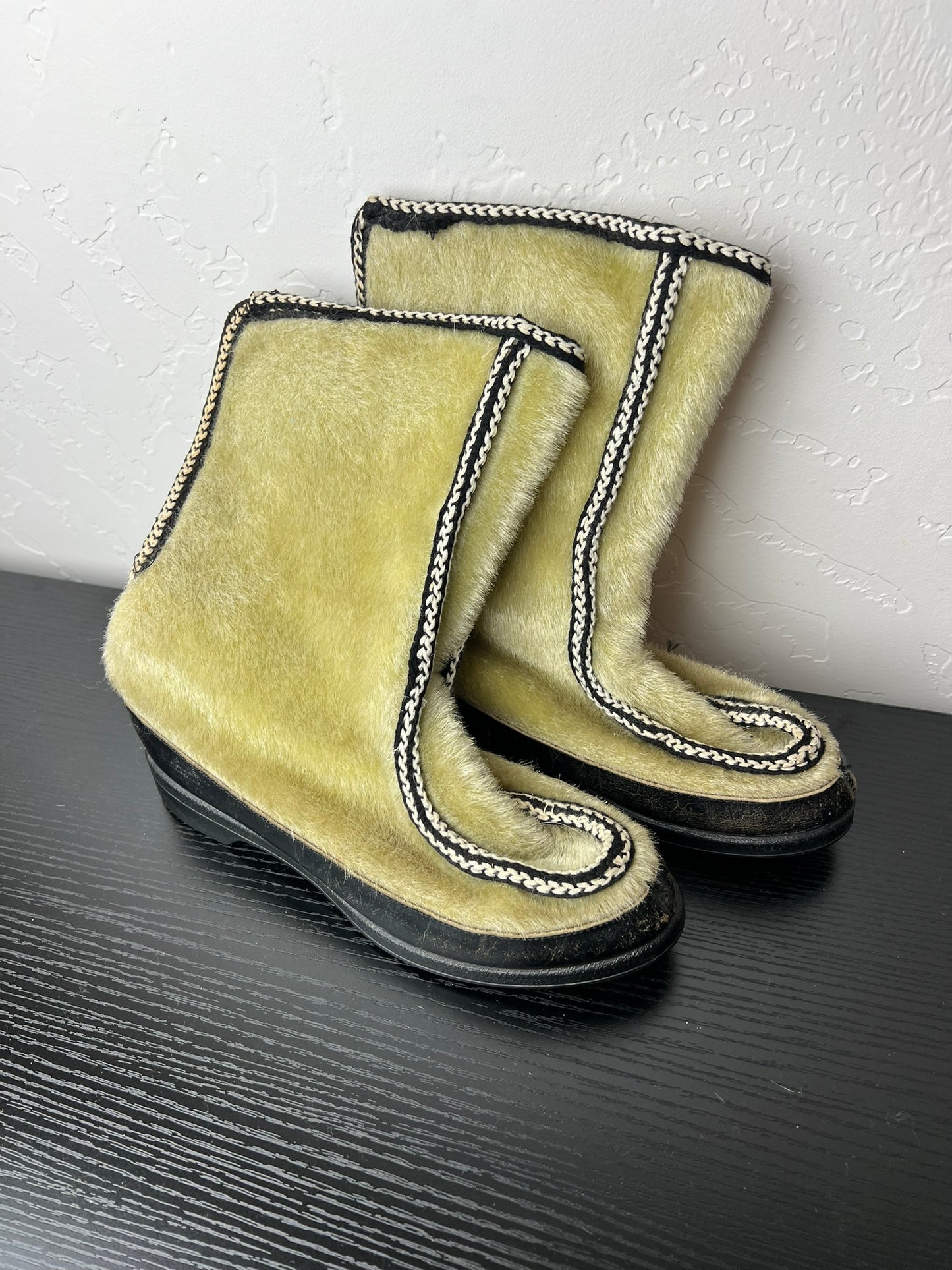 Faux Fur Winter Boots - Chartreuse 25cm