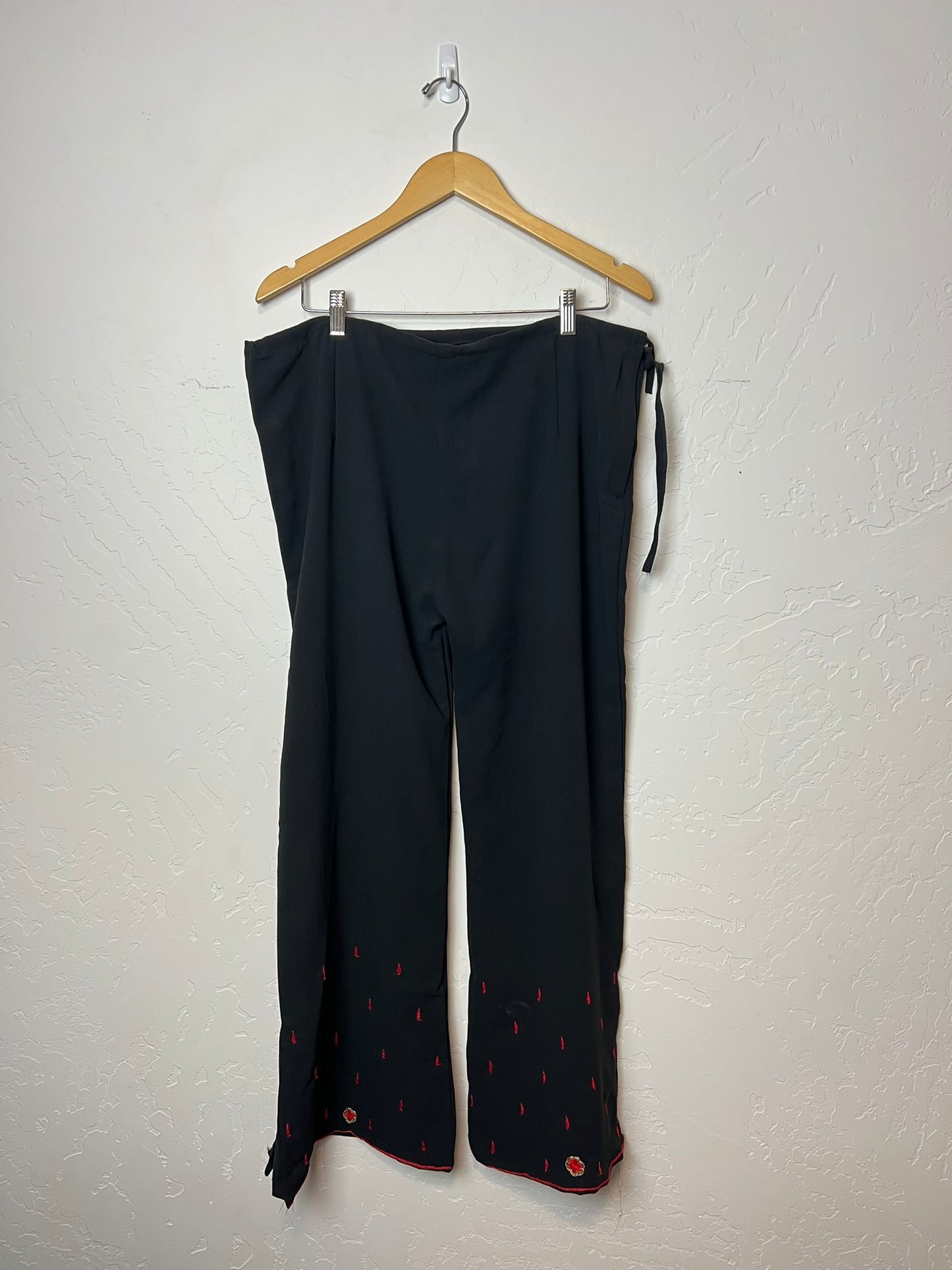 Black Crepe Embroidered Wide-Leg Trousers - L