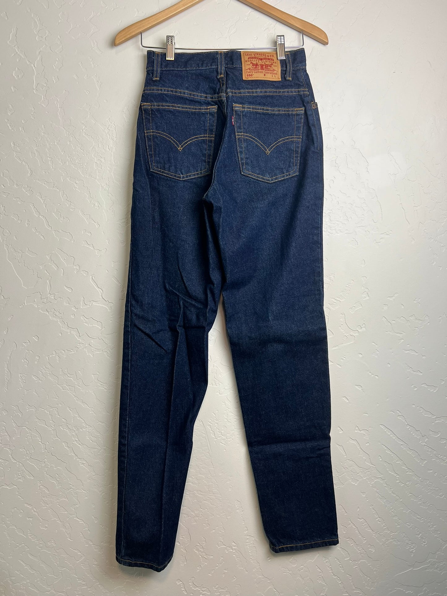 Levi's 550 Relaxed Tapered Jeans - 6 Misses