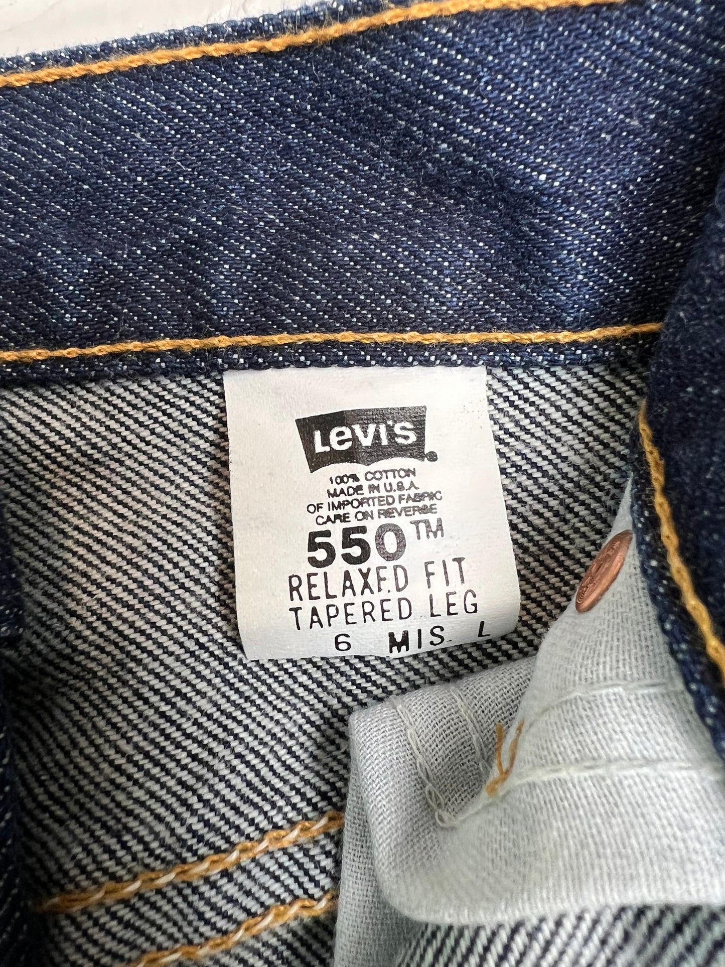 Levi's 550 Relaxed Tapered Jeans - 6 Misses
