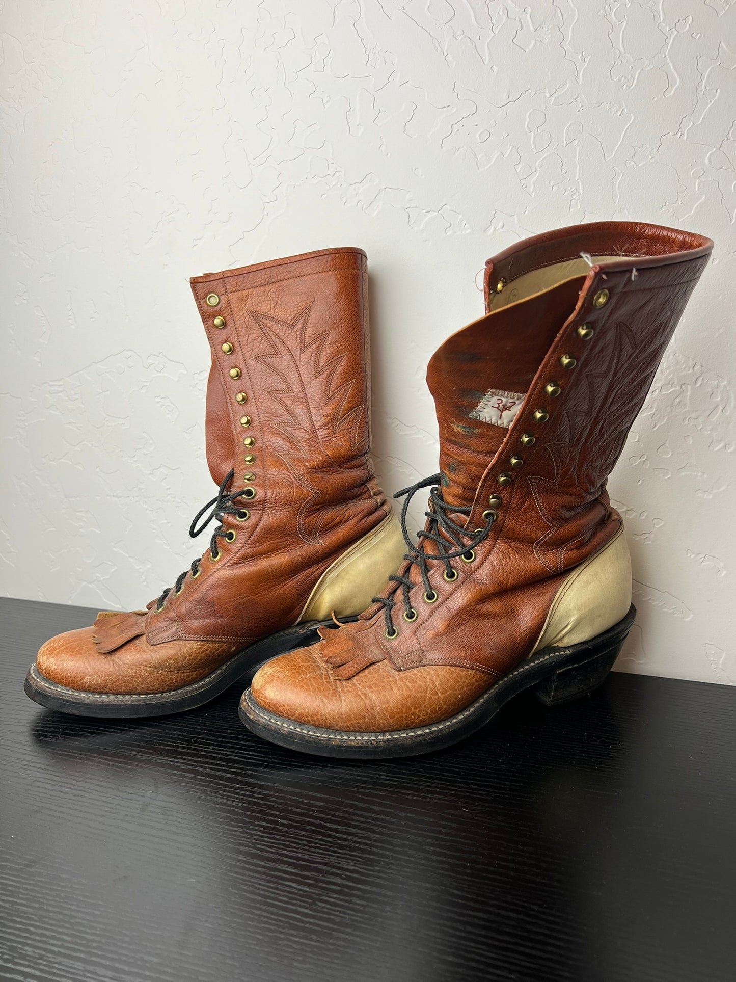 Western Outfitters Packer Boots Tooled - 8 D